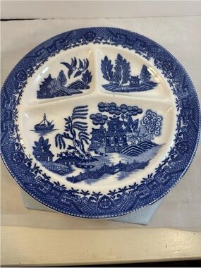 Vintage Moriyama Occupied Japan Blue Willow Grille Plate Divided  - 10 inch